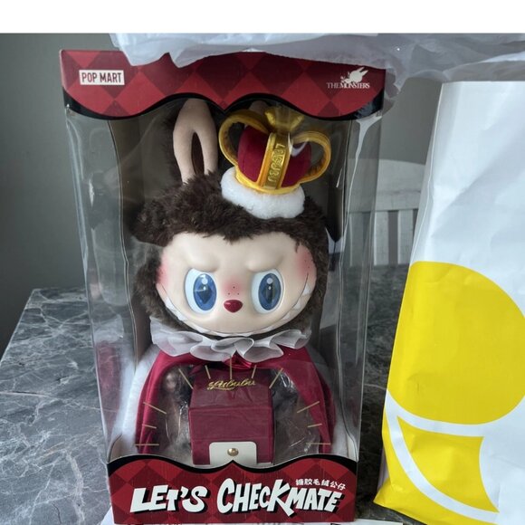 Labubu Pop Mart King Lets checkmate - Picture 2 of 2